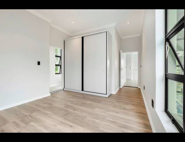 4 BEDROOM HOUSE FOR SALE IN BRYANSTON